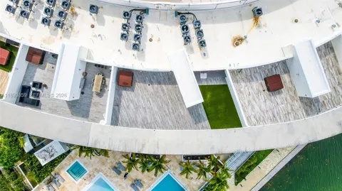 $1,995,000 | 6620 Indian Creek Drive, Unit PH711, Miami Beach, FL 33141