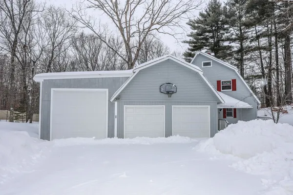 $560,000 | 96 Rocky Hill Road, Somersworth, NH 03878