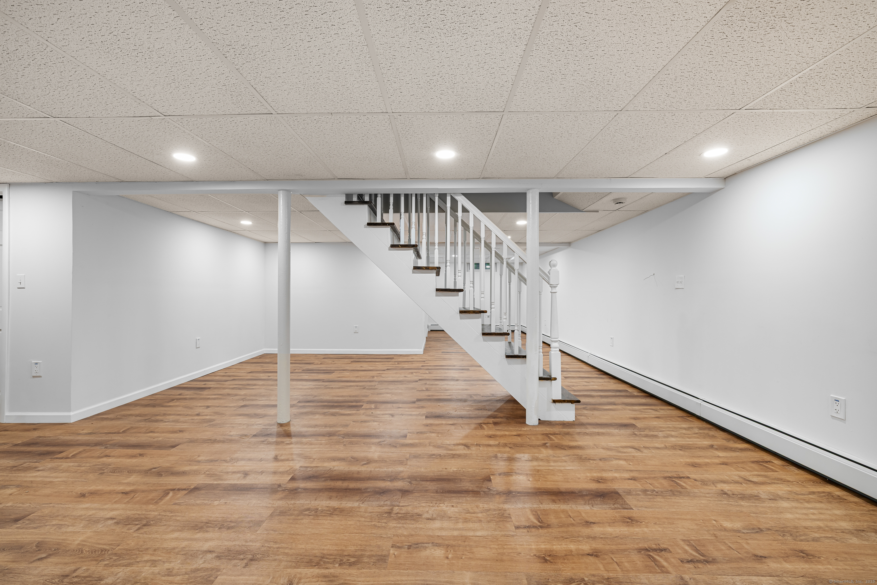 545 Simsbury Road Bloomfield, CT 06002 - Photo 19 of 39 a view of an entryway