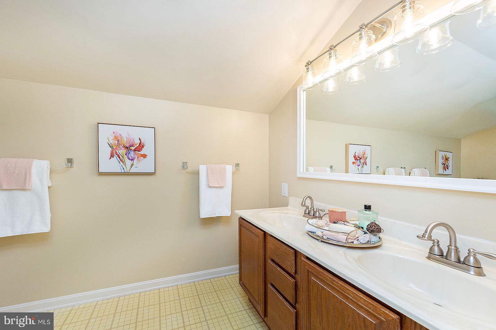 116 Forest Ridge Road Winchester, VA 22602 - Photo 24 of 73 Owner Suite bathroom