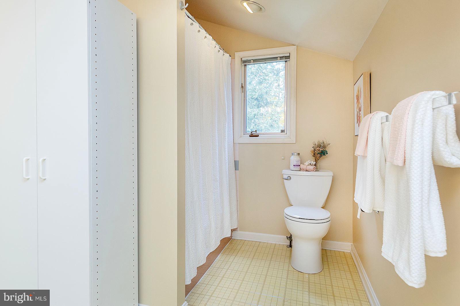 116 Forest Ridge Road Winchester, VA 22602 - Photo 25 of 73 Owner Suite bathroom
