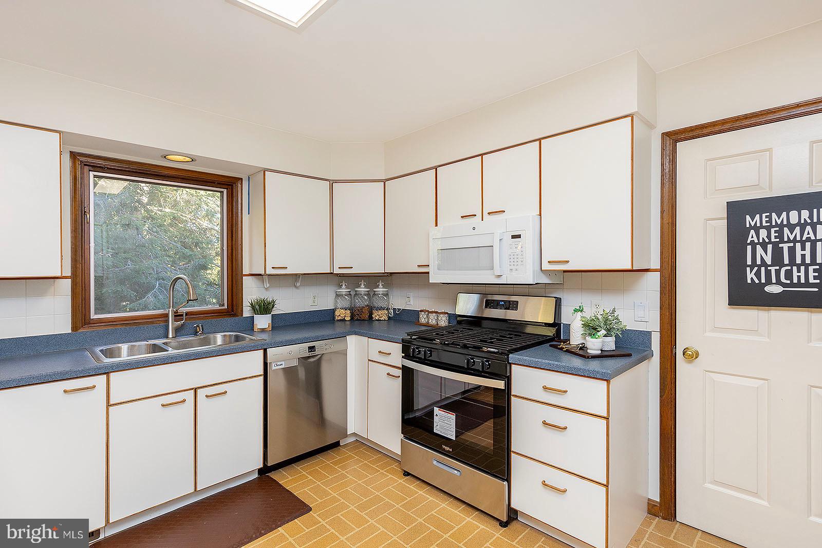 116 Forest Ridge Road Winchester, VA 22602 - Photo 41 of 73 Kitchen