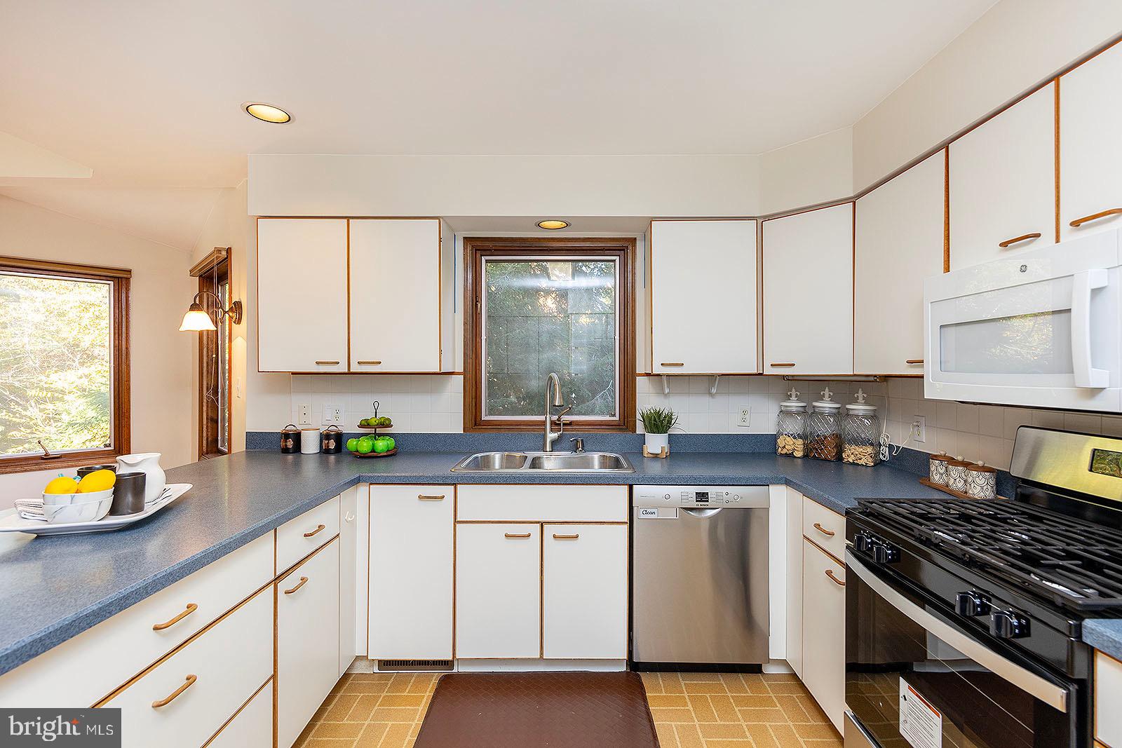 116 Forest Ridge Road Winchester, VA 22602 - Photo 42 of 73 Kitchen