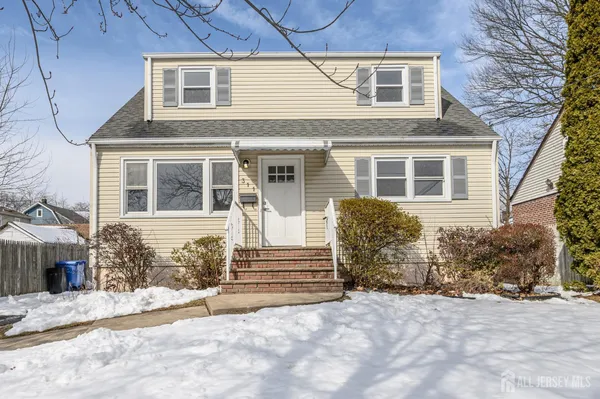 $499,000 | 311 Chestnut Street, Middlesex, NJ 08846