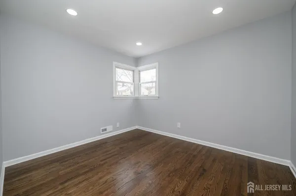 $499,000 | 311 Chestnut Street, Middlesex, NJ 08846