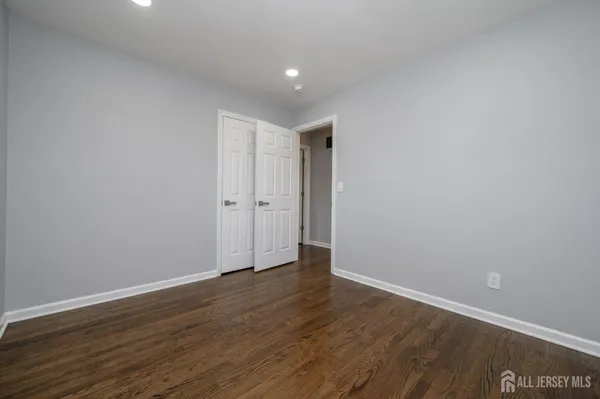 $499,000 | 311 Chestnut Street, Middlesex, NJ 08846