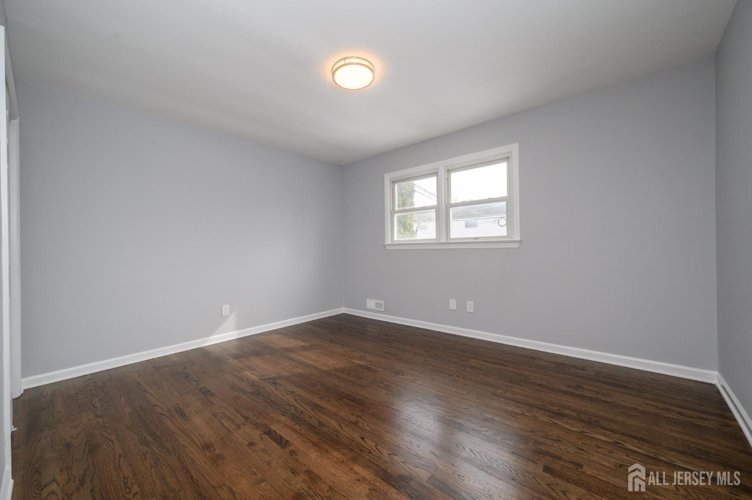 311 Chestnut Street Middlesex, NJ 08846 - Photo 15 of 29