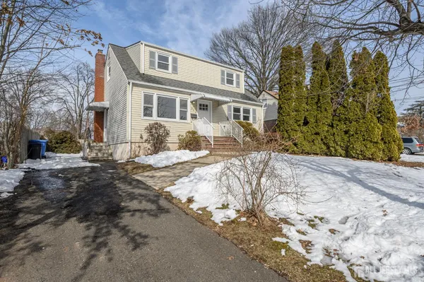 $499,000 | 311 Chestnut Street, Middlesex, NJ 08846