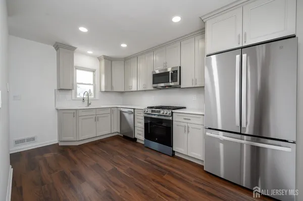 $499,000 | 311 Chestnut Street, Middlesex, NJ 08846