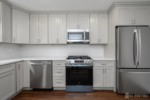 $499,000 | 311 Chestnut Street, Middlesex, NJ 08846