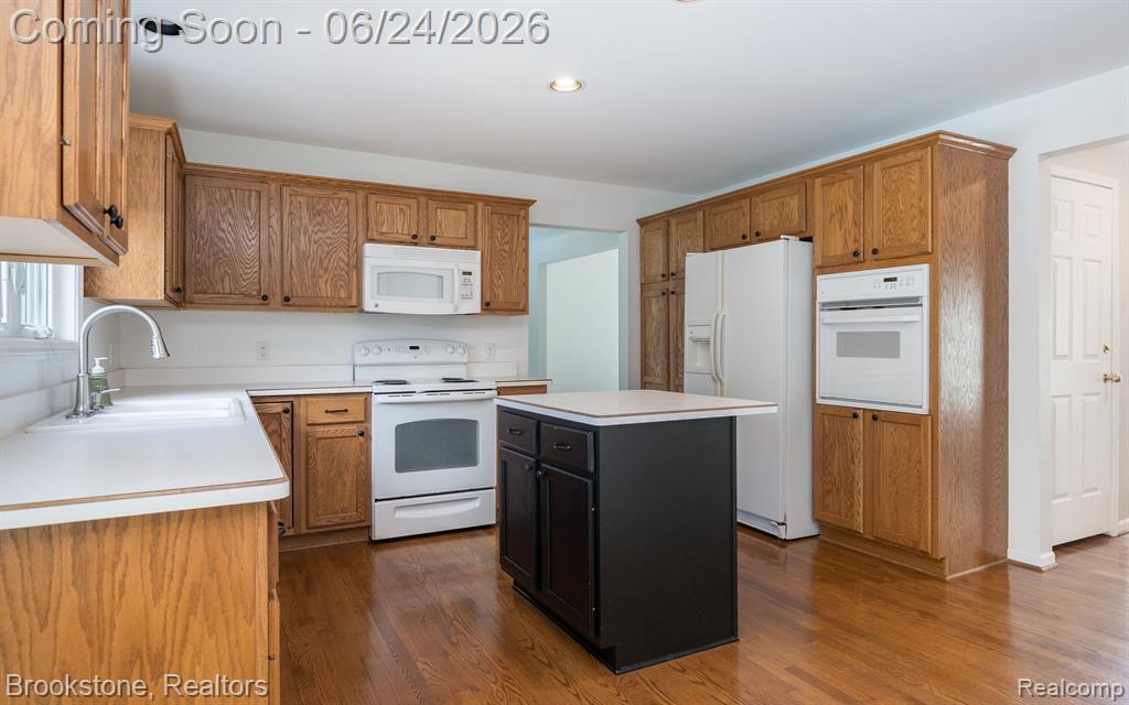 3812 Kossuth Road Lake Orion, MI 48360 - Photo 11 of 47