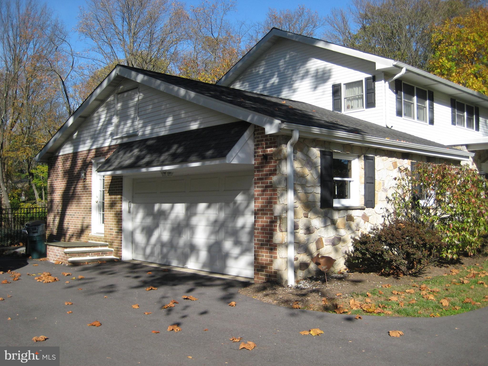 3511 Goshen Road Newtown Square, PA 19073 - Photo 4 of 40 Gallery Image 4