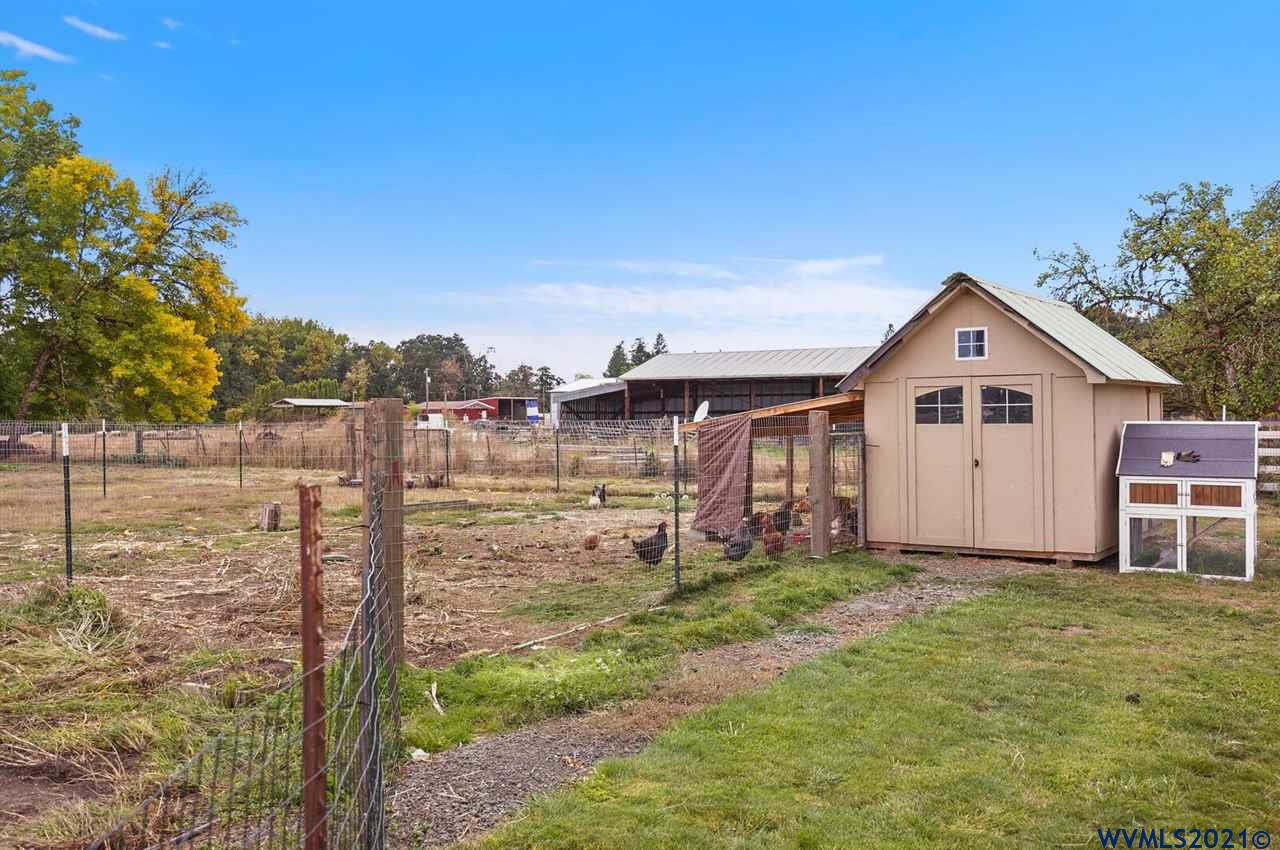 2464 53rd Avenue Southwest Albany, OR 97321 - Photo 27 of 38