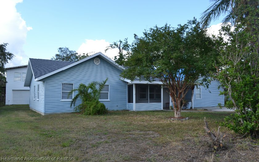 2015 Covington Road Sebring, FL 33870 - Photo 3 of 21 Gallery Image 3