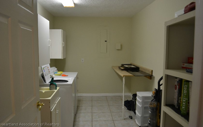 2015 Covington Road Sebring, FL 33870 - Photo 10 of 21 Gallery Image 10