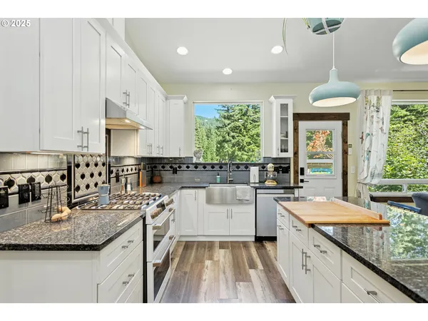 $599,000 | 11 Edgewater Drive, Carson, WA 98610
