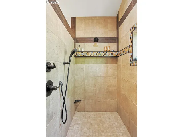 $599,000 | 11 Edgewater Drive, Carson, WA 98610