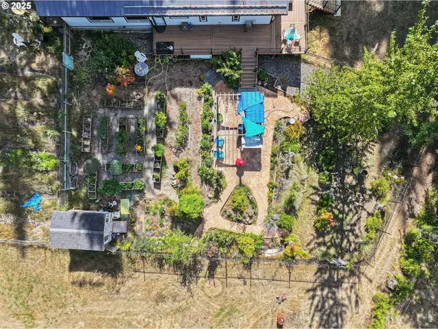 $599,000 | 11 Edgewater Drive, Carson, WA 98610