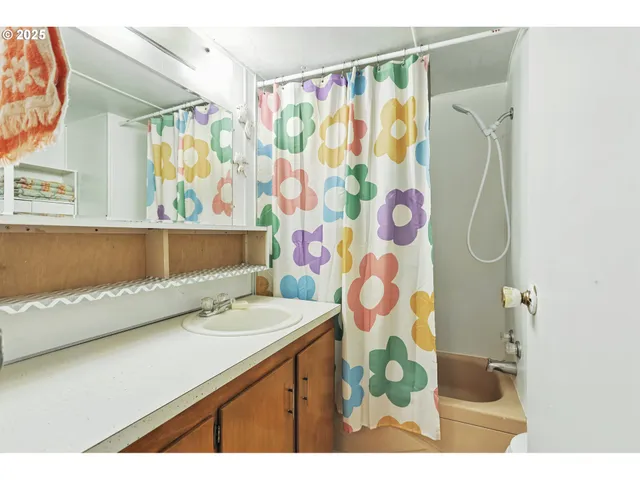 $599,000 | 11 Edgewater Drive, Carson, WA 98610