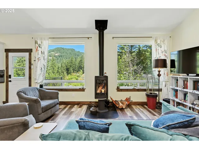 $599,000 | 11 Edgewater Drive, Carson, WA 98610