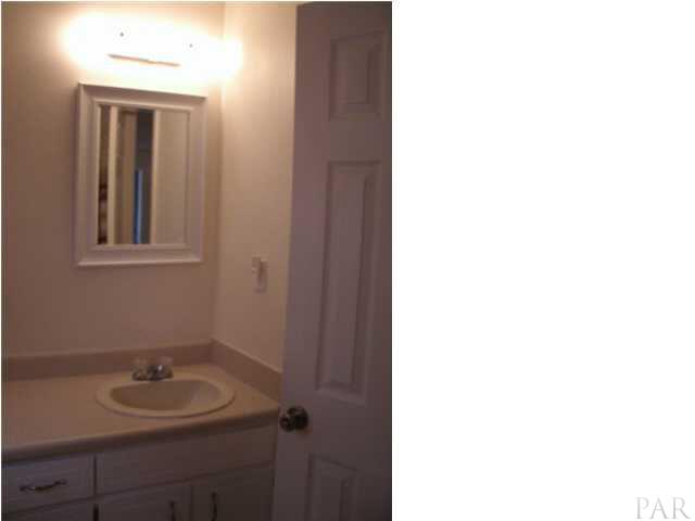 5088 Ronnie Road Milton, FL 32583 - Photo 10 of 13 Bath
