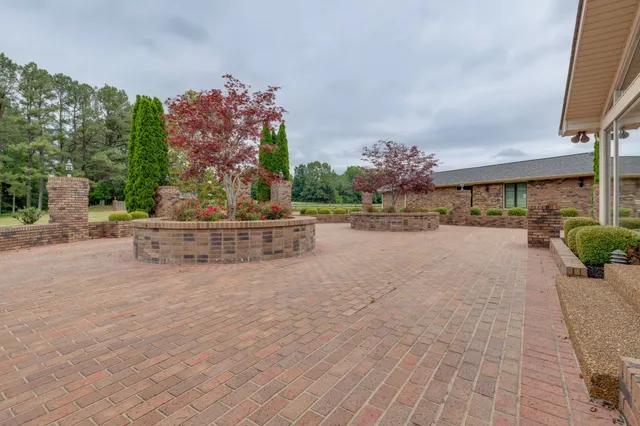 $850,000 | 4498 Highway 47, Charlotte, TN 37036