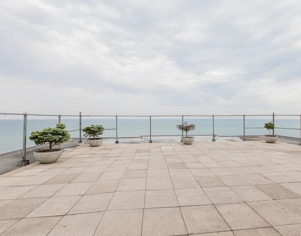 5757 North Sheridan Road, Unit 9C Chicago, IL 60660 - Photo 19 of 25