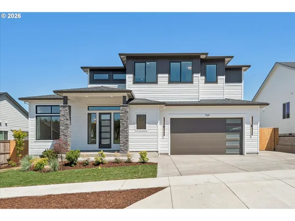 $805,000 | 769 Riley Drive Northeast, Silverton, OR 97381