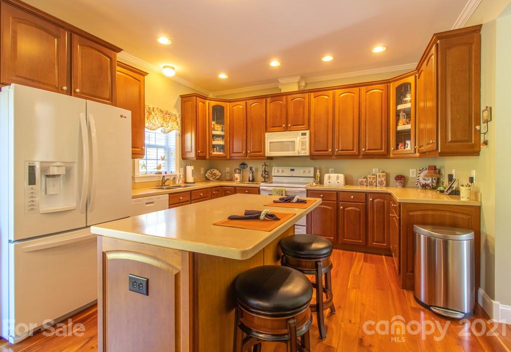 43 Mandalay Ridge Canton, NC 28716 - Photo 11 of 26 Gallery Image 11