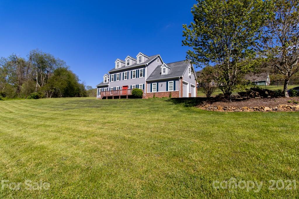 43 Mandalay Ridge Canton, NC 28716 - Photo 3 of 26 Gallery Image 3