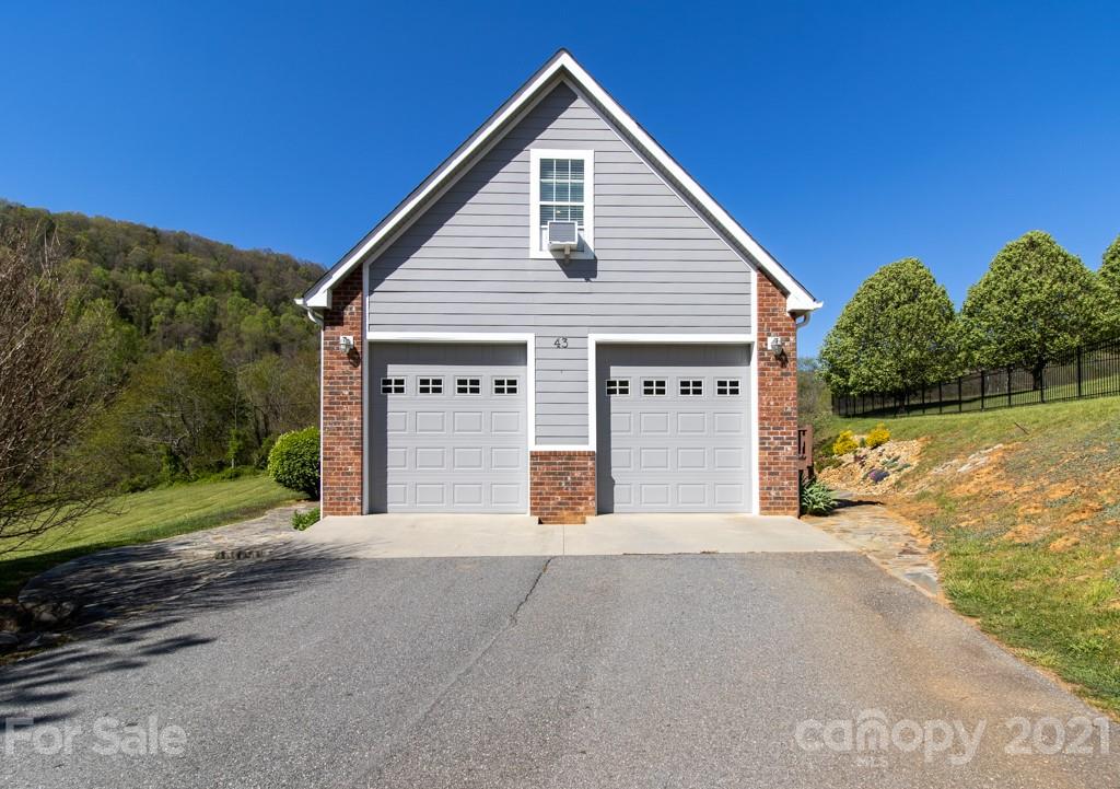 43 Mandalay Ridge Canton, NC 28716 - Photo 4 of 26 Gallery Image 4
