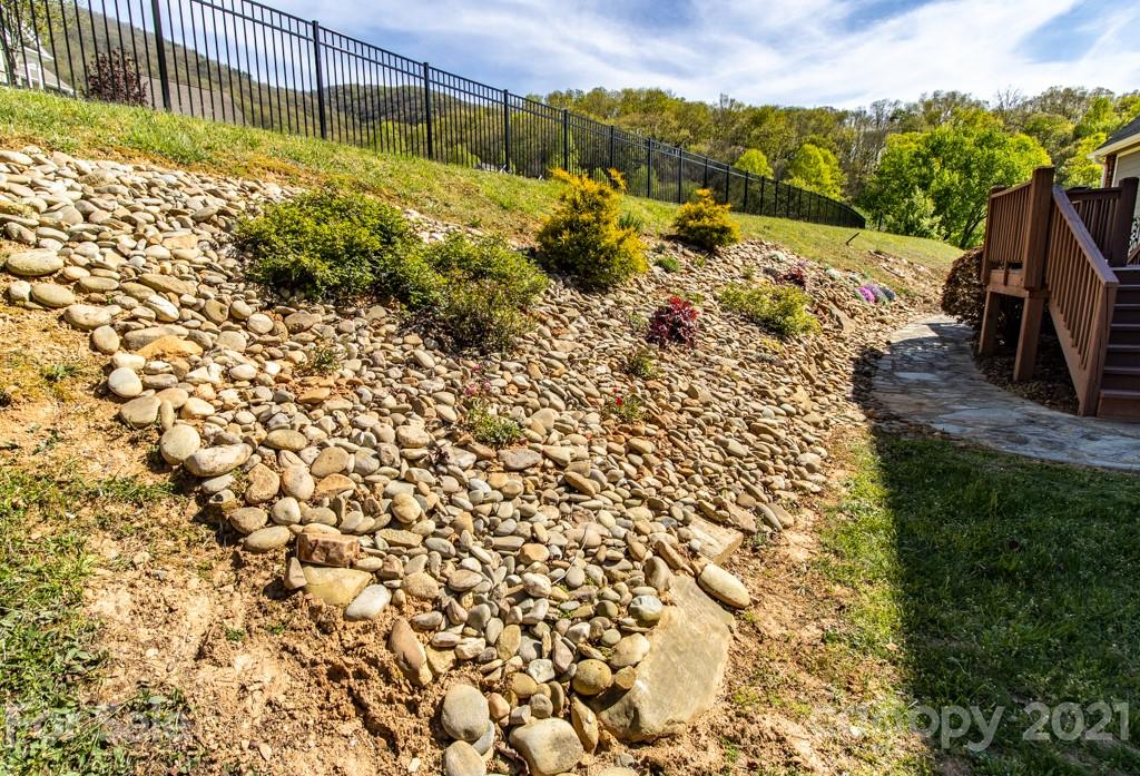 43 Mandalay Ridge Canton, NC 28716 - Photo 6 of 26 Gallery Image 6