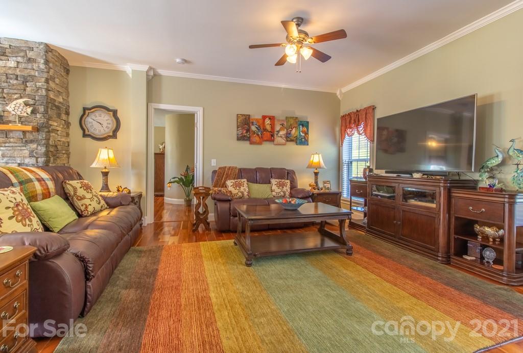 43 Mandalay Ridge Canton, NC 28716 - Photo 9 of 26 Gallery Image 9