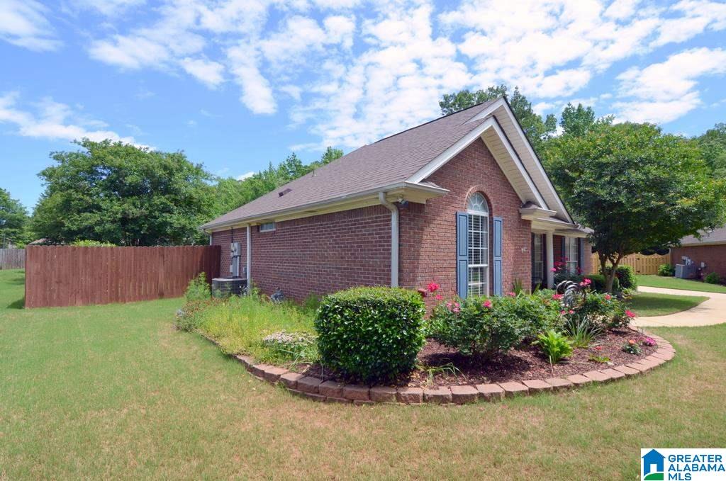 237 Silverstone Lane Alabaster, AL 35007 - Photo 2 of 50