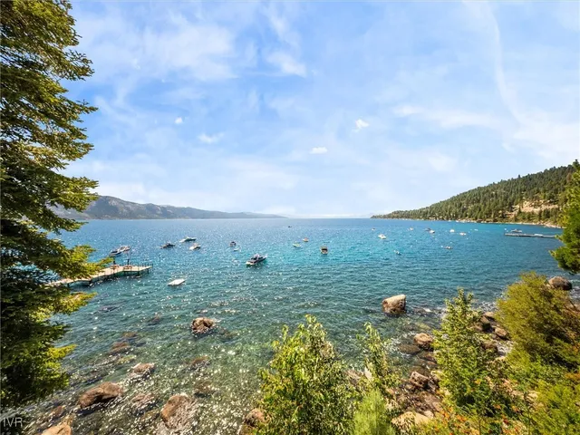 $3,695,000 | 475 Lakeshore Boulevard, Unit 18, Incline Village, NV 89451