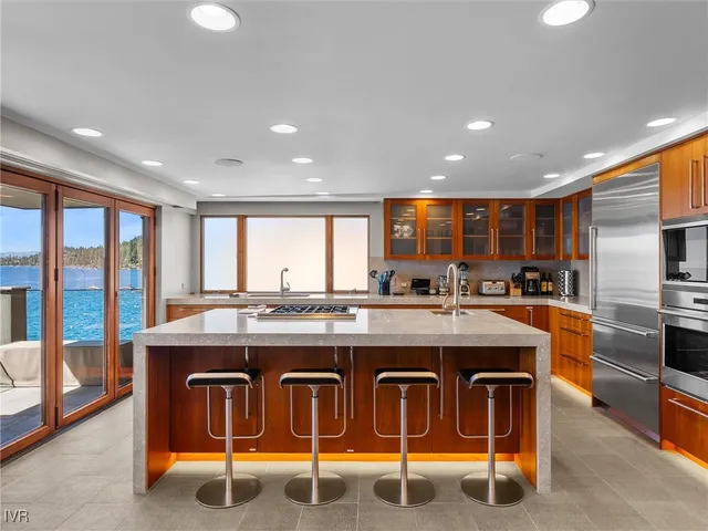 $3,695,000 | 475 Lakeshore Boulevard, Unit 18, Incline Village, NV 89451
