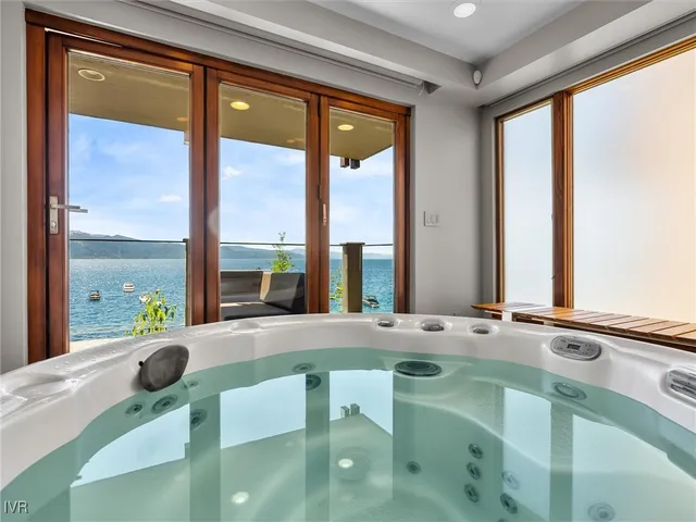 $3,695,000 | 475 Lakeshore Boulevard, Unit 18, Incline Village, NV 89451