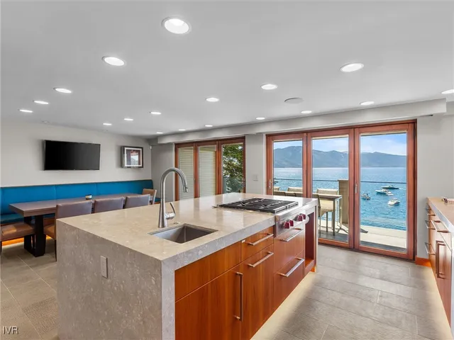 $3,695,000 | 475 Lakeshore Boulevard, Unit 18, Incline Village, NV 89451