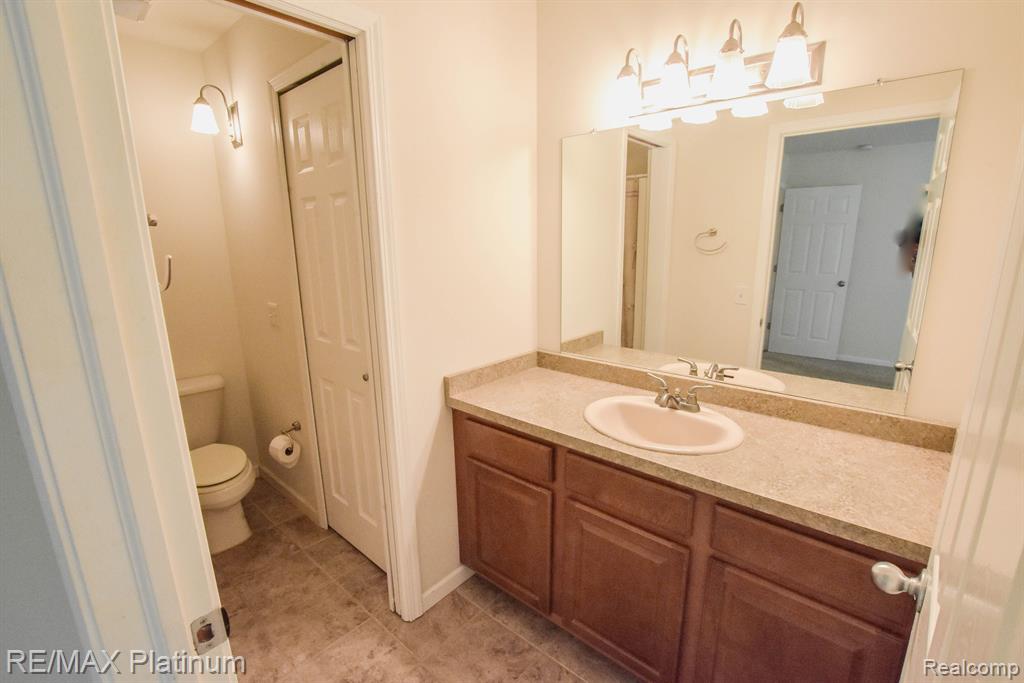 977 Kenneth Court Howell, MI 48843 - Photo 20 of 40 Gallery Image 20