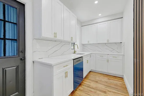 $899,000 | 442 East 43rd Street | Farragut