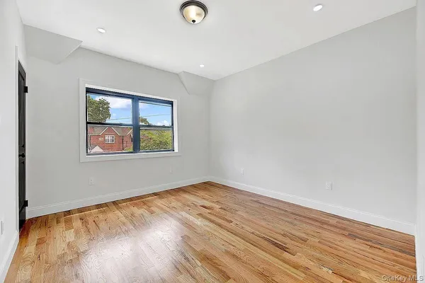 $899,000 | 442 East 43rd Street | Farragut