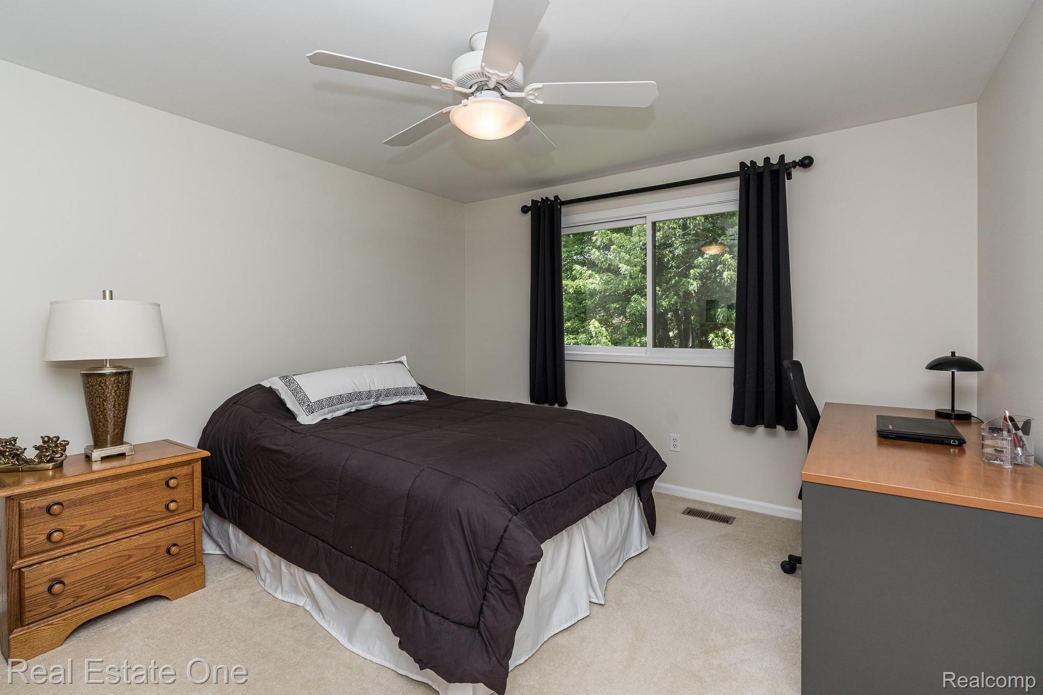 1900 McCormick Drive Rochester, MI 48306 - Photo 29 of 56 1900 McCormick MLS-W030.jpg