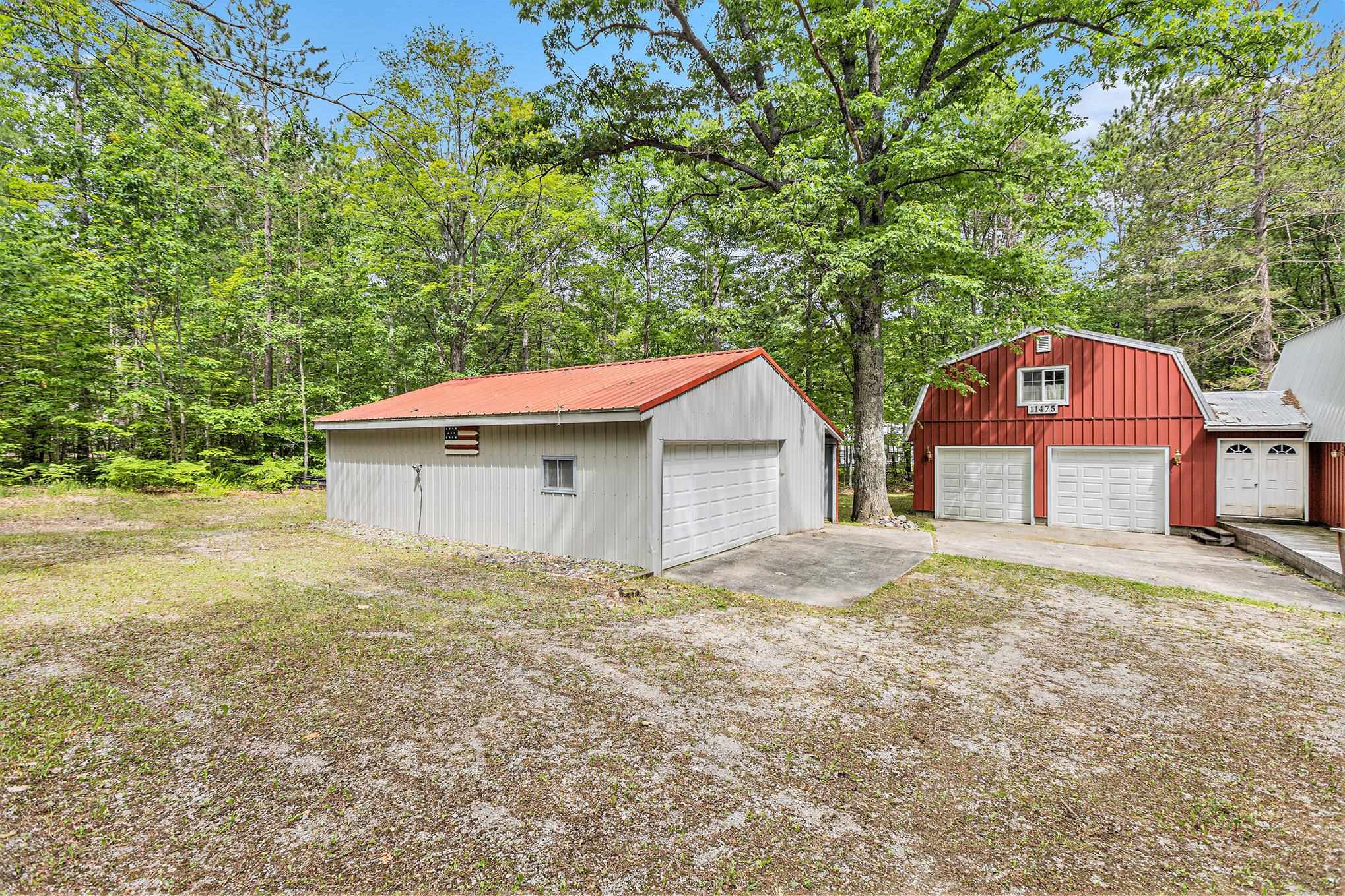 11475 Lakeview Road Northeast Kalkaska, MI 49646 - Photo 3 of 31