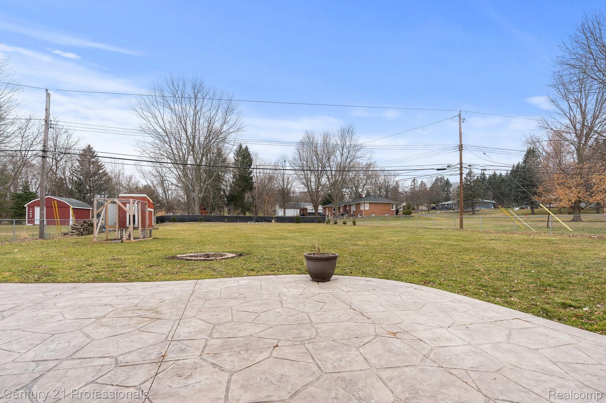 61 Arizona Avenue Rochester, MI 48309 - Photo 16 of 27 Arizona MLS-W015.jpg