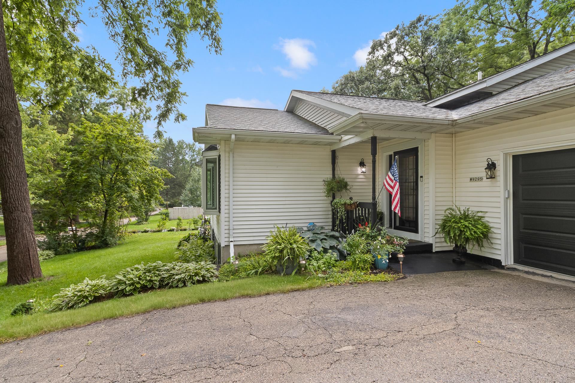W9295 Oakland Road Cambridge, WI 53523 - Photo 83 of 85 Gallery Image 83
