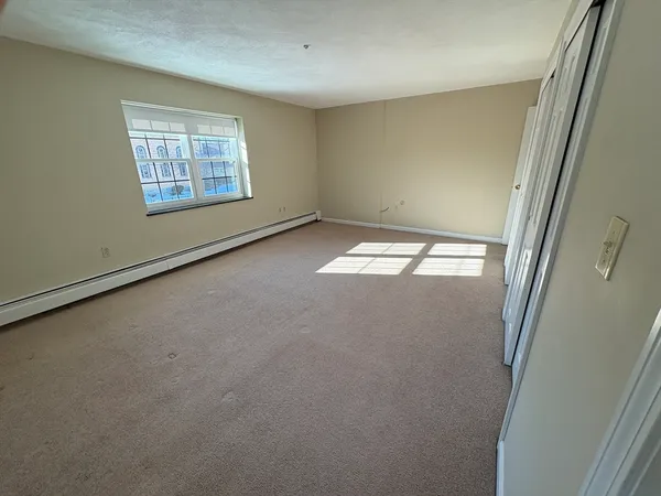 $3,200 | 48 Bigelow Avenue, Unit 24, Watertown, MA 02472