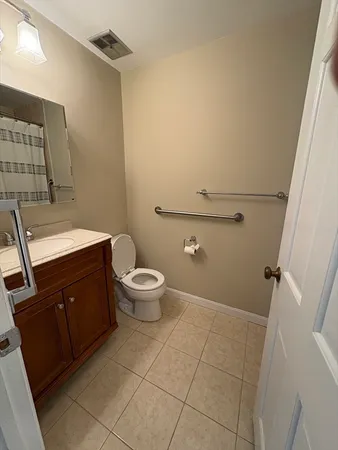 $3,200 | 48 Bigelow Avenue, Unit 24, Watertown, MA 02472