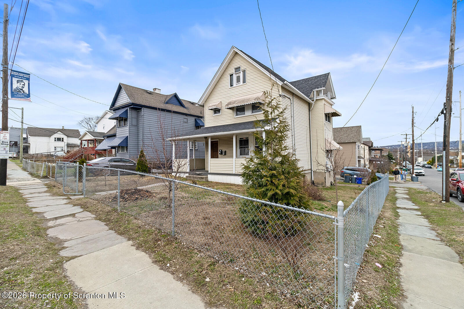 1406 North Main Avenue Scranton, PA 18508 - Photo 4 of 29 a view of a yard in front of house