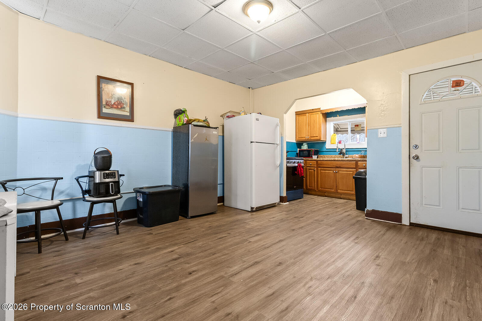 1406 North Main Avenue Scranton, PA 18508 - Photo 10 of 29 a view of a workspace with furniture and wooden floor
