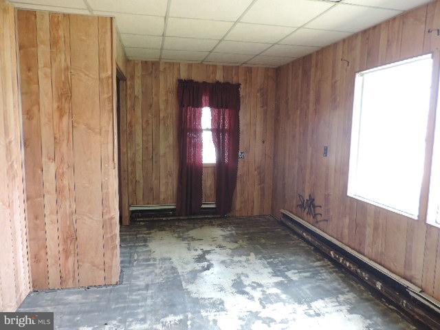 302 Sunset Boulevard Ridgely, MD 21660 - Photo 4 of 12 Living Room